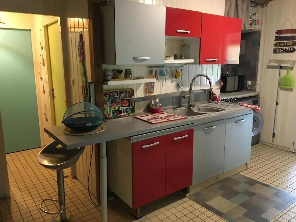 Holiday home Hebergement Bouillante Petite Anse - 100M Plage